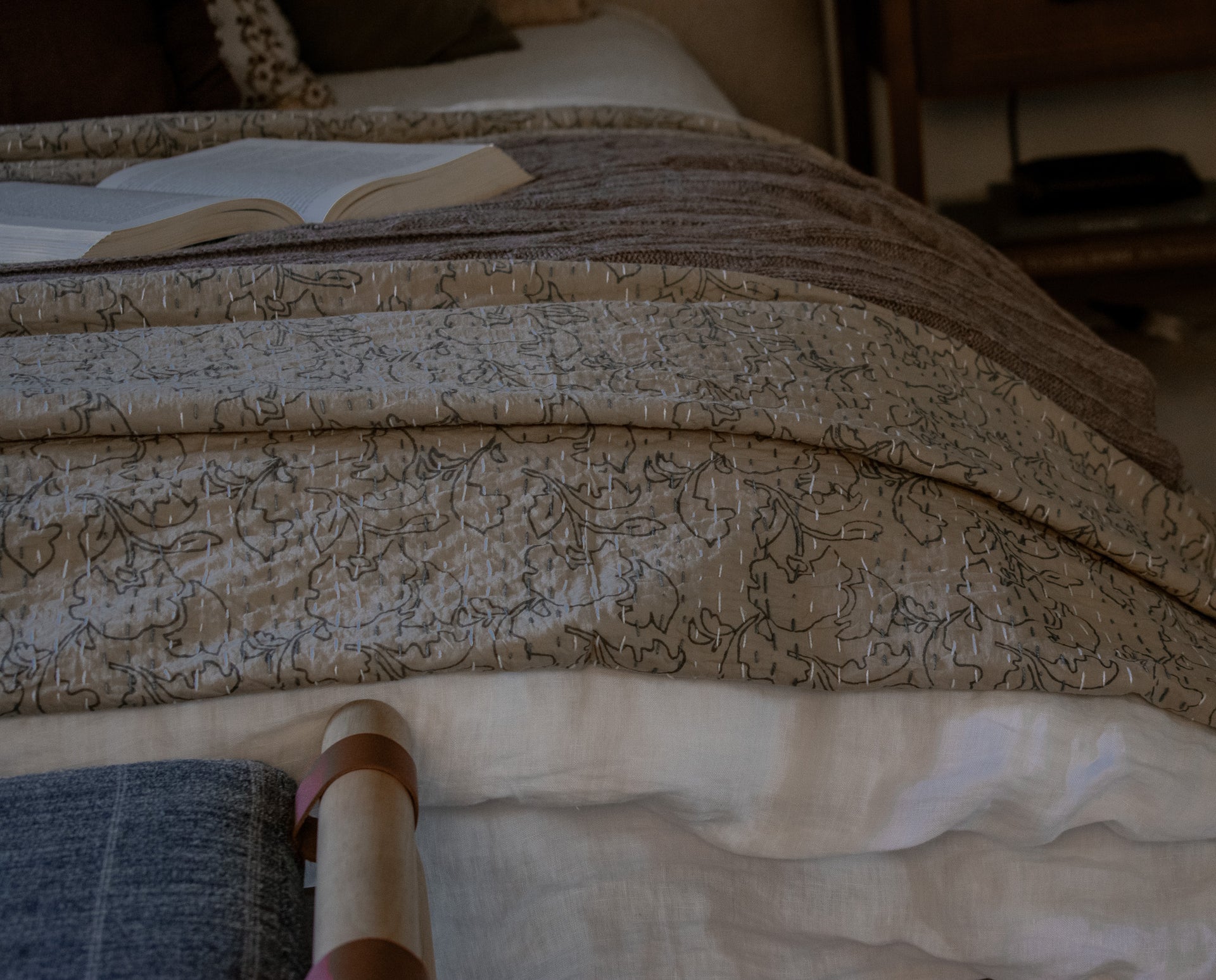 Leni Kantha Quilt in Burlap and Charcoal - King/Queen Sized